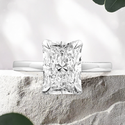 LUCCE LUCIA™ Radiant Lab Diamond 3.04ct E VS1 Ex IGI 18K White Gold