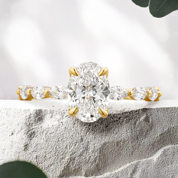 Lucce Paula Oval Lab Diamond 1.05ct D VVS2 Ex IGI 18K Yellow Gold