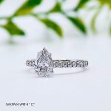 Load image into Gallery viewer, Sapienza Pavé Pear Moissanite
