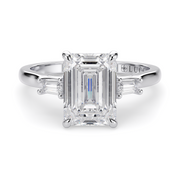 LUCCE SOPHIA™ Emerald Diamond