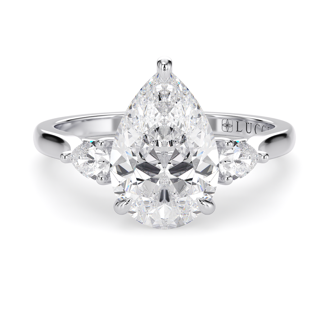 Lucce Sophia Pear Diamond