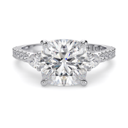 LUCCE SOPHIA™ Pavé Cushion Diamond
