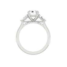 Load image into Gallery viewer, Sophia Luxe Emerald Moissanite
