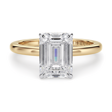 Load image into Gallery viewer, Lucce Verona Emerald Diamond
