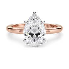 Load image into Gallery viewer, Lucce Verona Pear Diamond
