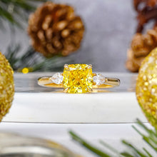 Load image into Gallery viewer, cushion yellow diamond 
