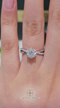 Load and play video in Gallery viewer, LUCCE FIORE™ Sei Round Moissanite
