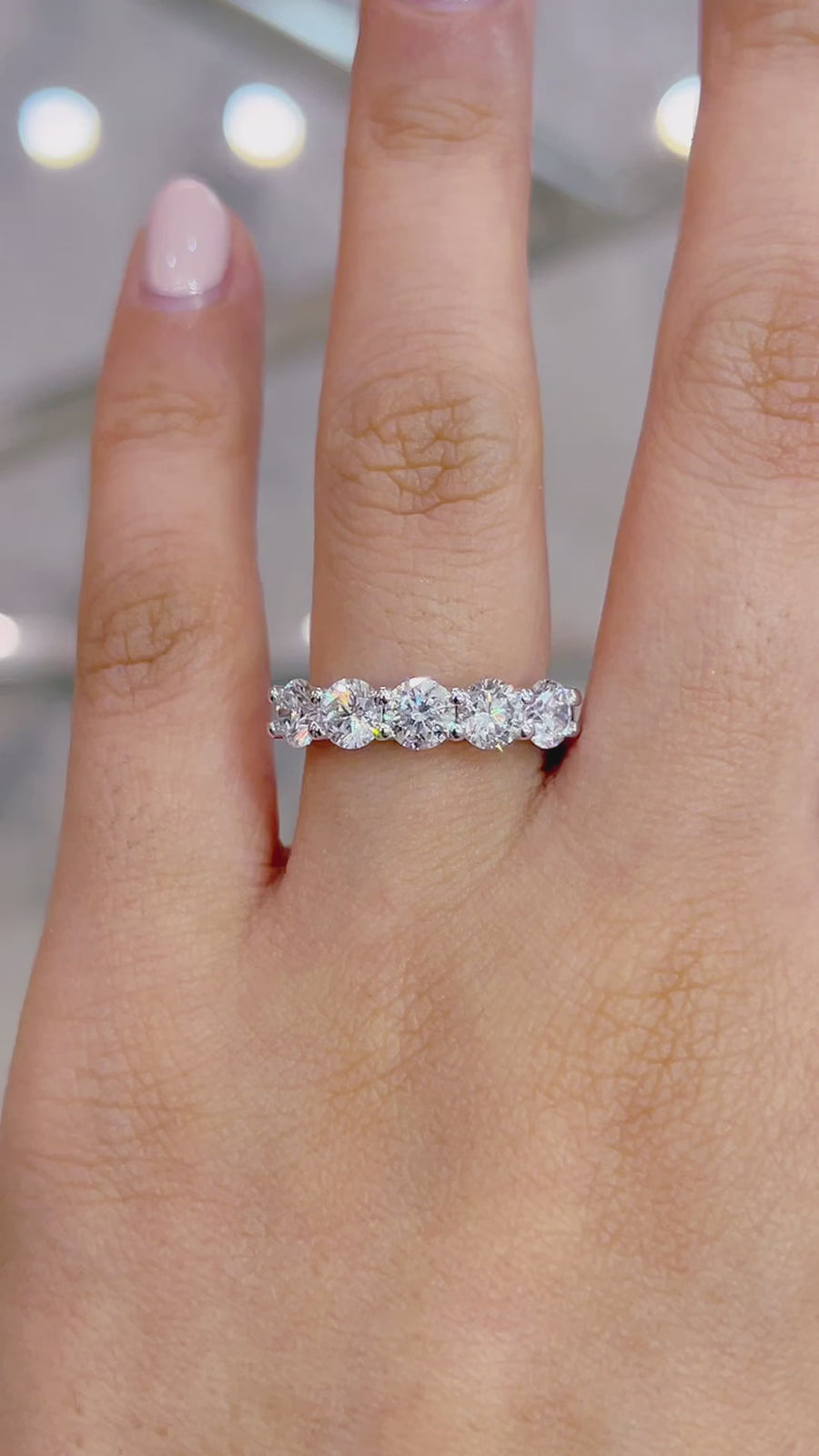 Load and play video in Gallery viewer, LUCCE RIVERA™ 5-Stone Round Diamond

