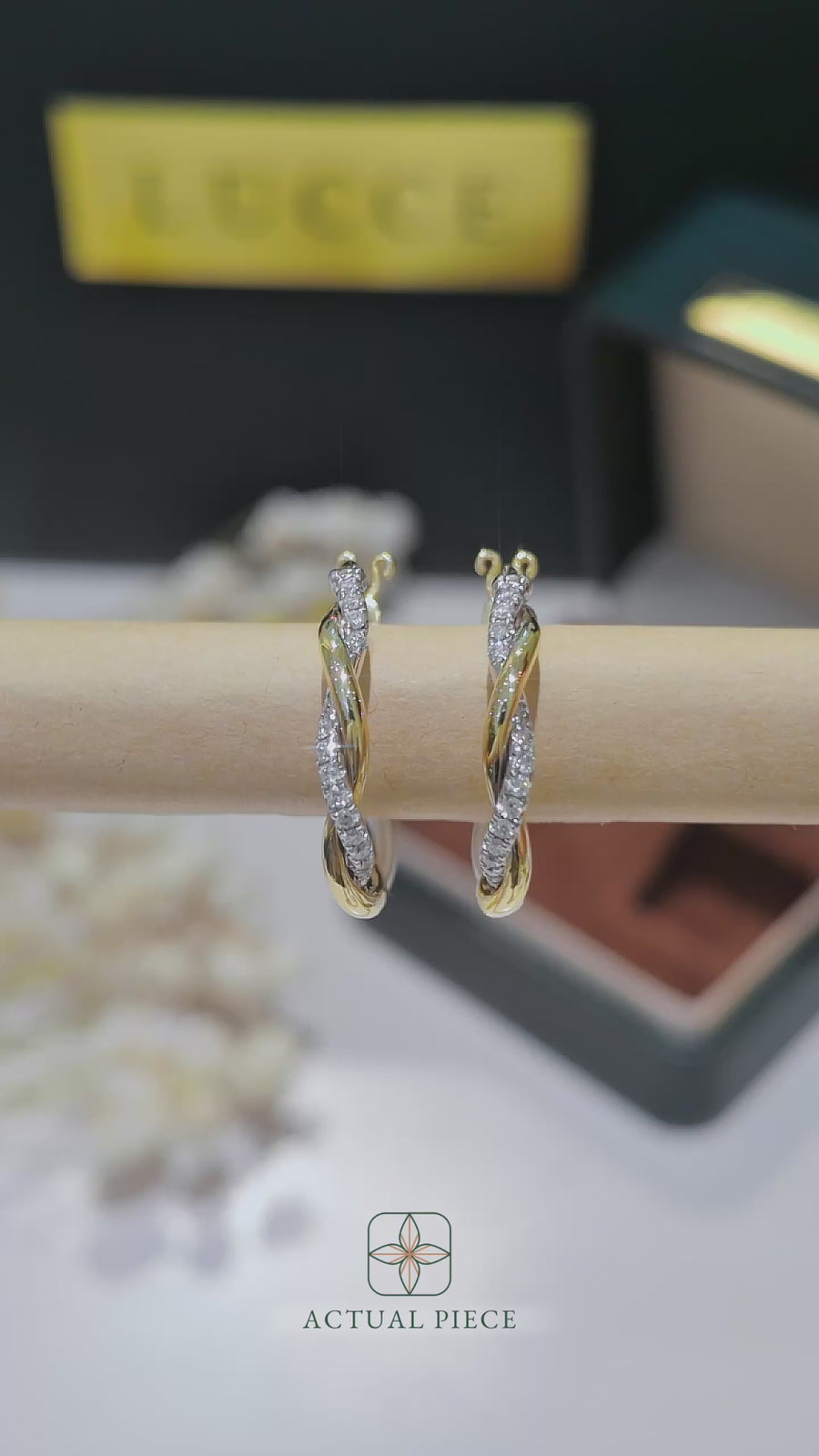 Load and play video in Gallery viewer, LUCCE FIORE™ Hoop Earrings 0.30ctw Natural Diamond 14K Yellow and White Gold
