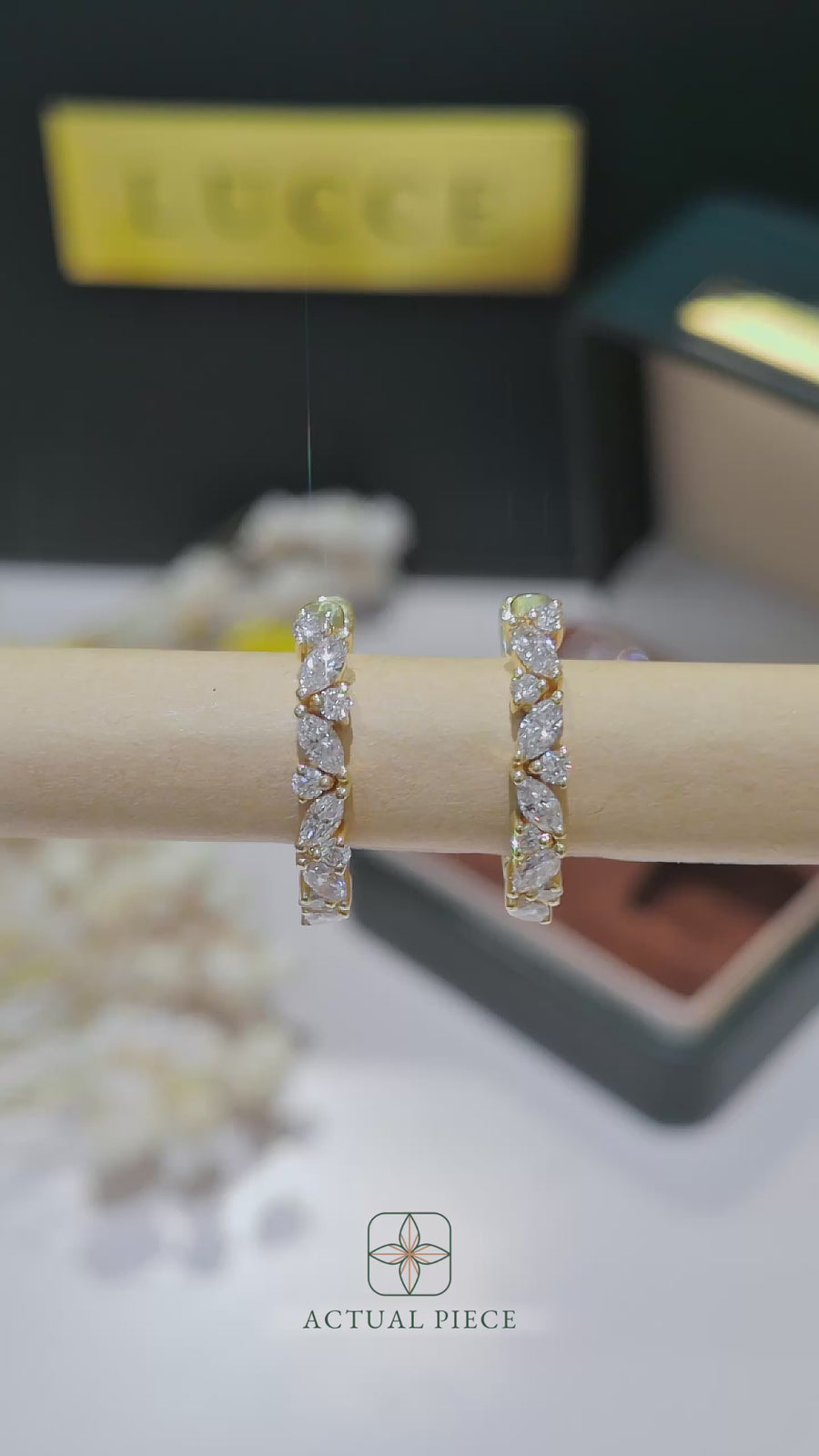 Load and play video in Gallery viewer, LUCCE MARCHESA™ Hoop Earrings 1.25ctw Lab Diamond 14K Yellow Gold
