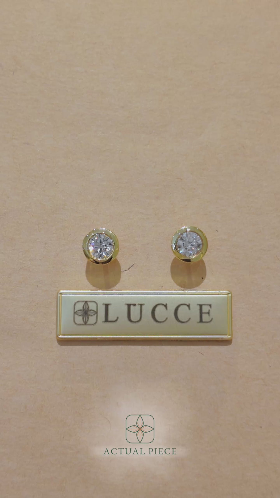 Load and play video in Gallery viewer, LUCCE CARLISLE™ 4-Petal Earrings Round Diamond
