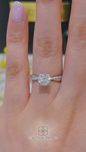 Load and play video in Gallery viewer, Lucce Fiore Round 1.04ct D VVS2 Id IGI 14K White Gold
