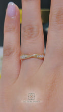 Load and play video in Gallery viewer, Lucce Riza 0.21 ctw Lab Diamond 14K Yellow Gold
