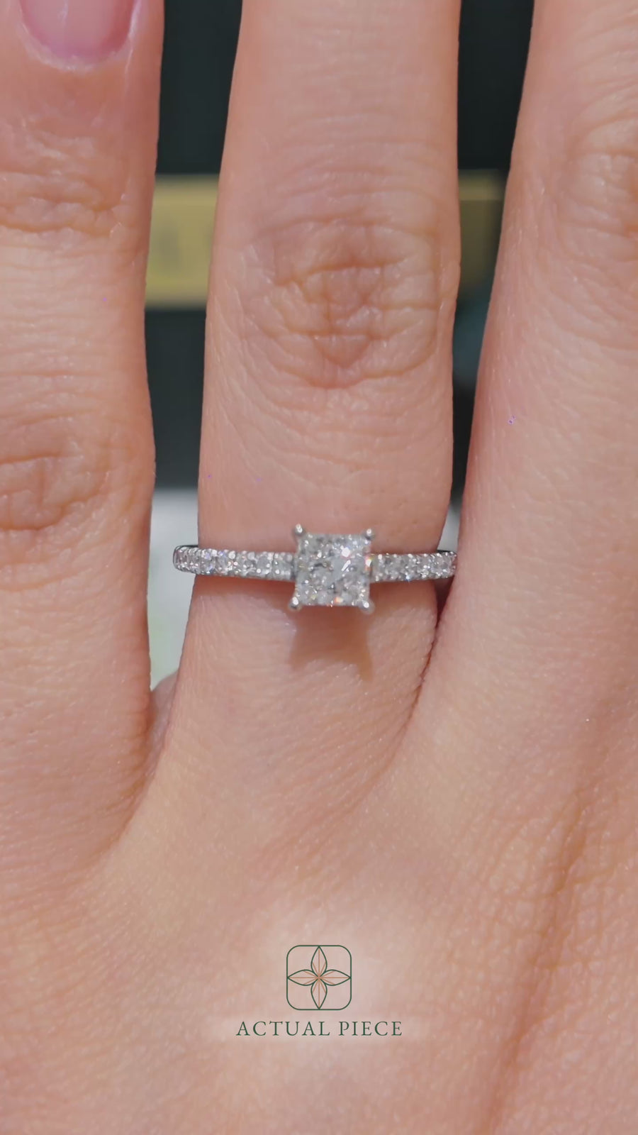 Load and play video in Gallery viewer, LUCCE FIRENZE™ Pavé Princess Natural Diamond 0.50ct F VS1 Ex GIA Platinum
