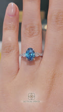 Load and play video in Gallery viewer, Lucce Sophia Pavé Oval Ocean Blue Lab Diamond 1.70ct Fancy Vivid Blue VS1 Ex IGI Platinum
