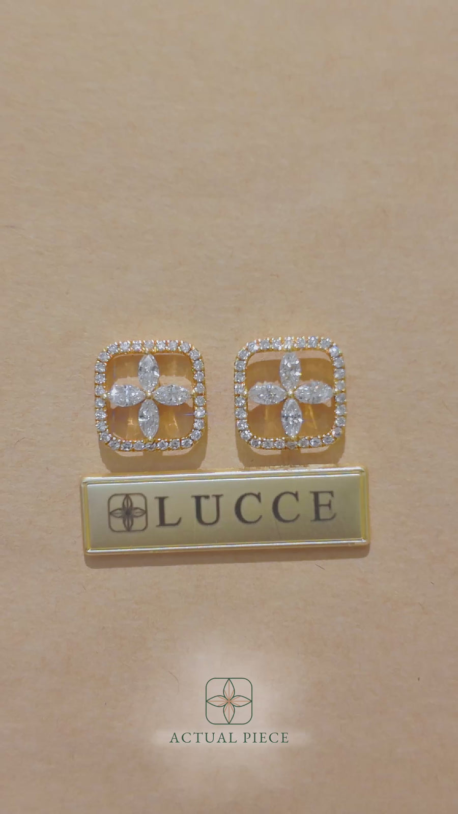Load and play video in Gallery viewer, LUCCE CONSTANCE™ Earrings 1.10ctw Lab Diamond 18K Yellow Gold
