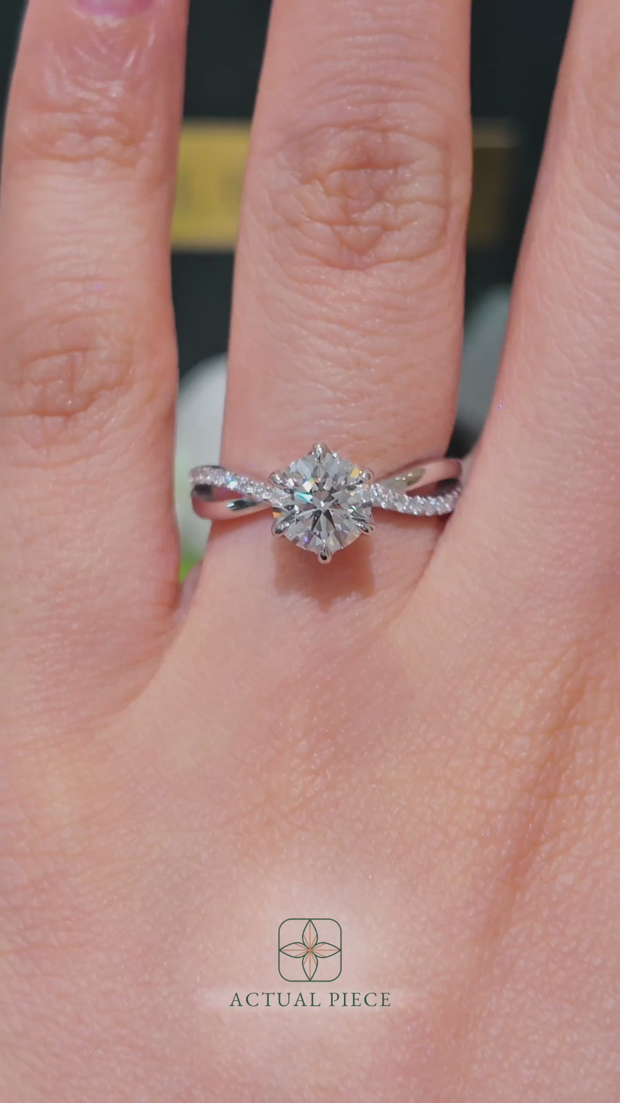 Load and play video in Gallery viewer, LUCCE Infinity Twisting Pavé Round Diamond with Petal Prongs in Gold or Platinum
