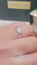 Load and play video in Gallery viewer, LUCCE ARCUS™ Brushed 5mm 14K White Gold
