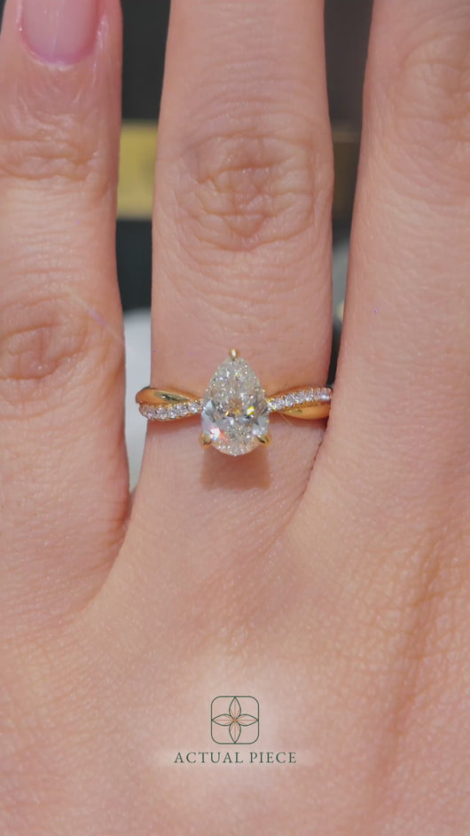 LUCCE FIORE™ Pear Diamond