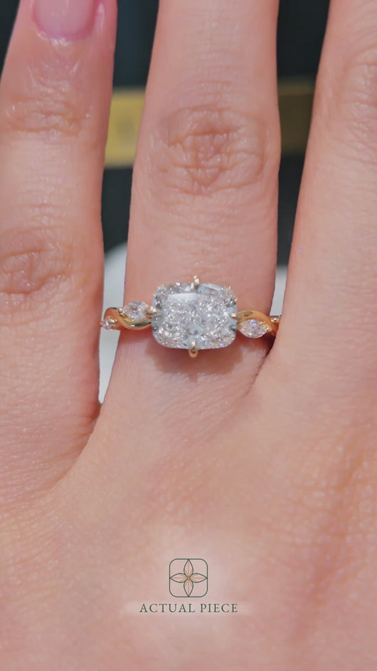 LUCCE CONSTANCE™ Vielle Cushion Diamond