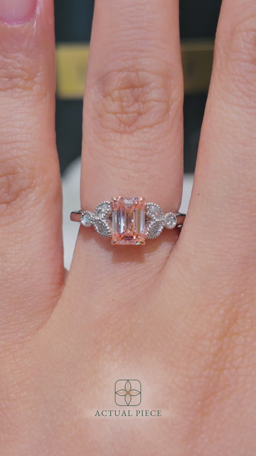 Load and play video in Gallery viewer, LUCCE STELLA™ Emerald ROSÉ™ Pink Lab Diamond 1.02ct FIP VS1 IGI Platinum and 14K Rose Gold Prongs
