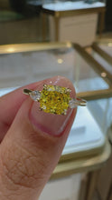 Load and play video in Gallery viewer, Sophia Sunburst Cushion Lab Diamond 1.41ct FVY VS1 Ex IGI 18K Yellow Gold
