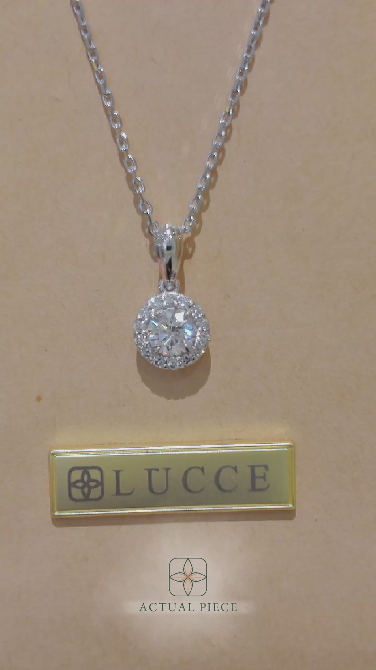 Load and play video in Gallery viewer, LUCCE Round cut Diamond necklace with Halo Pendant Necklace in Gold or Platinum
