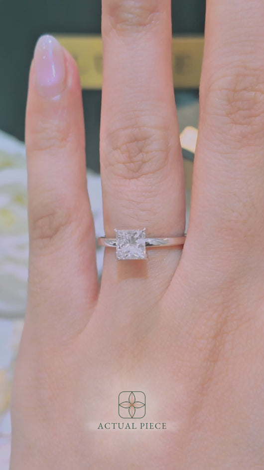 LUCCE LUCIA™ Princess Lab Diamond 1.01ct E VVS2 IGI 14K White Gold