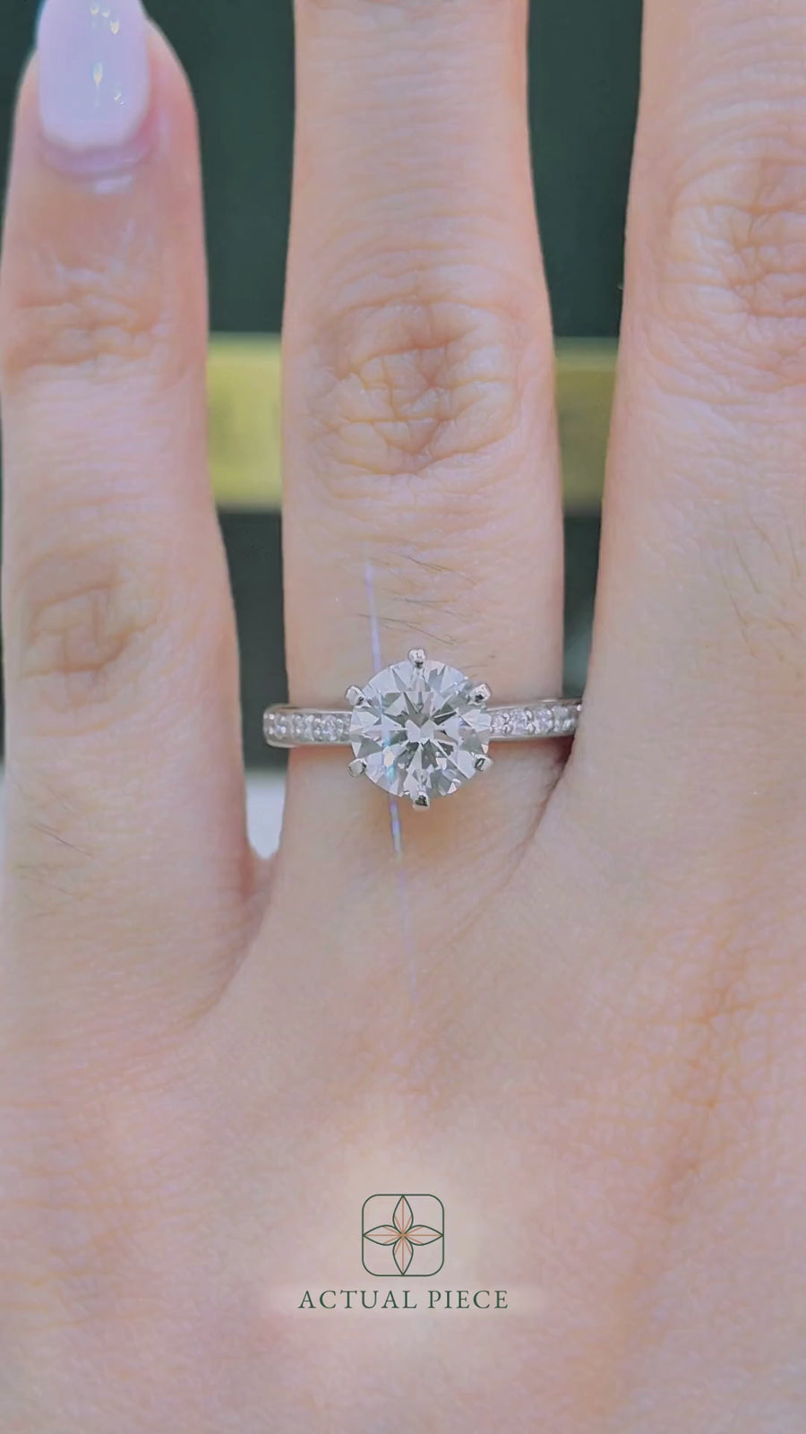 Load and play video in Gallery viewer, LUCCE ANGELA™ Pavé Round Lab Diamond 1.52ct D VS1 Id IGI Platinum
