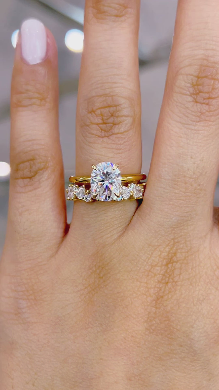 Load and play video in Gallery viewer, LUCCE ELOISA™ Eternity Diamond
