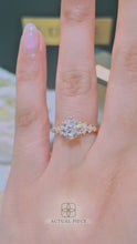 Load and play video in Gallery viewer, LUCCE Cluster Round Diamond Engagement Ring with Petal Prongs in Gold or Platinum
