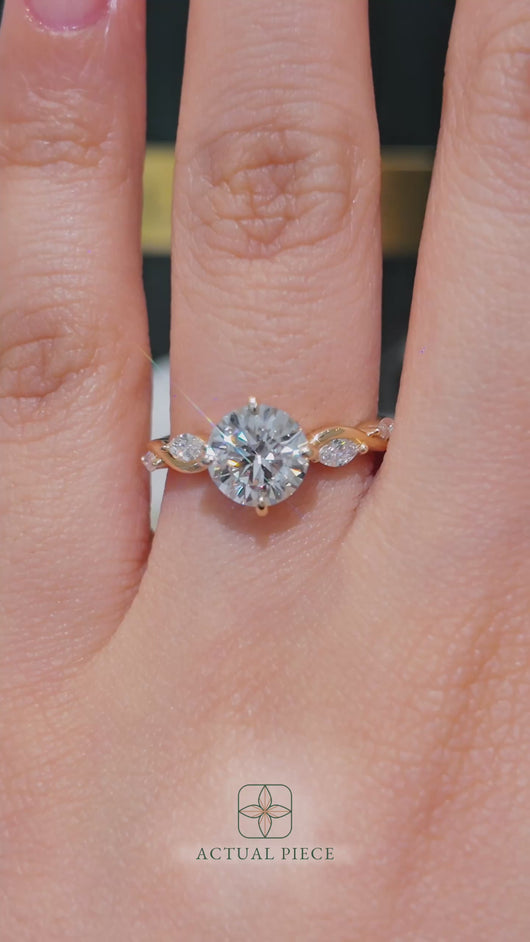 LUCCE CONSTANCE™ Viello Round Lab Diamond 1.52ct D VVS2 Id IGI 14K Yellow Gold