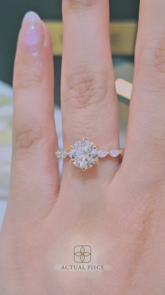 LUCCE MARCHESA™ Round Celeste Moissanite 1.06ct 14K Yellow Gold