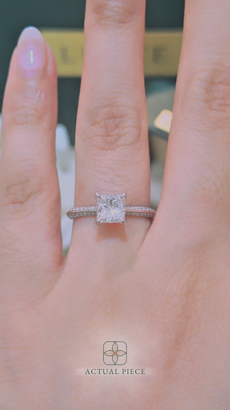 Load and play video in Gallery viewer, LUCCE ECUADORIAN™ Pave Princess Lab Diamond 1.03ct E VVS2 14K White Gold
