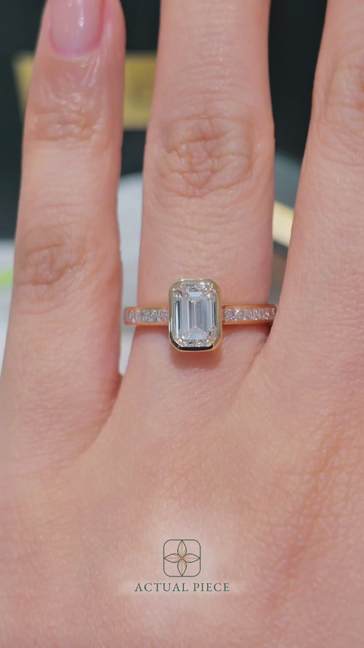 LUCCE CARLA™ Pavé Emerald Diamond