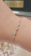 Load and play video in Gallery viewer, Lucce Constance Infini Bracelet Diamond
