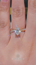 Load and play video in Gallery viewer, Lucce Fiore Oval Diamond
