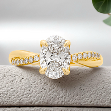 Load image into Gallery viewer, Lucce Fiore Oval Diamond
