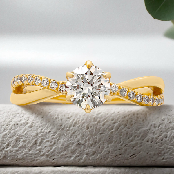 Lucce Fiore Sei Round Lab Diamond 0.54ct D VVS2 Id IGI 14K Yellow Gold