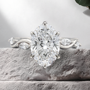 LUCCE CONSTANCE™ Petal Oval 6-Prong Lab Diamond 3.08CT E VVS2 IGI Platinum